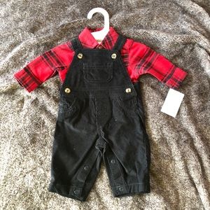 NWT CARTERS NEWBORN OUTFIT